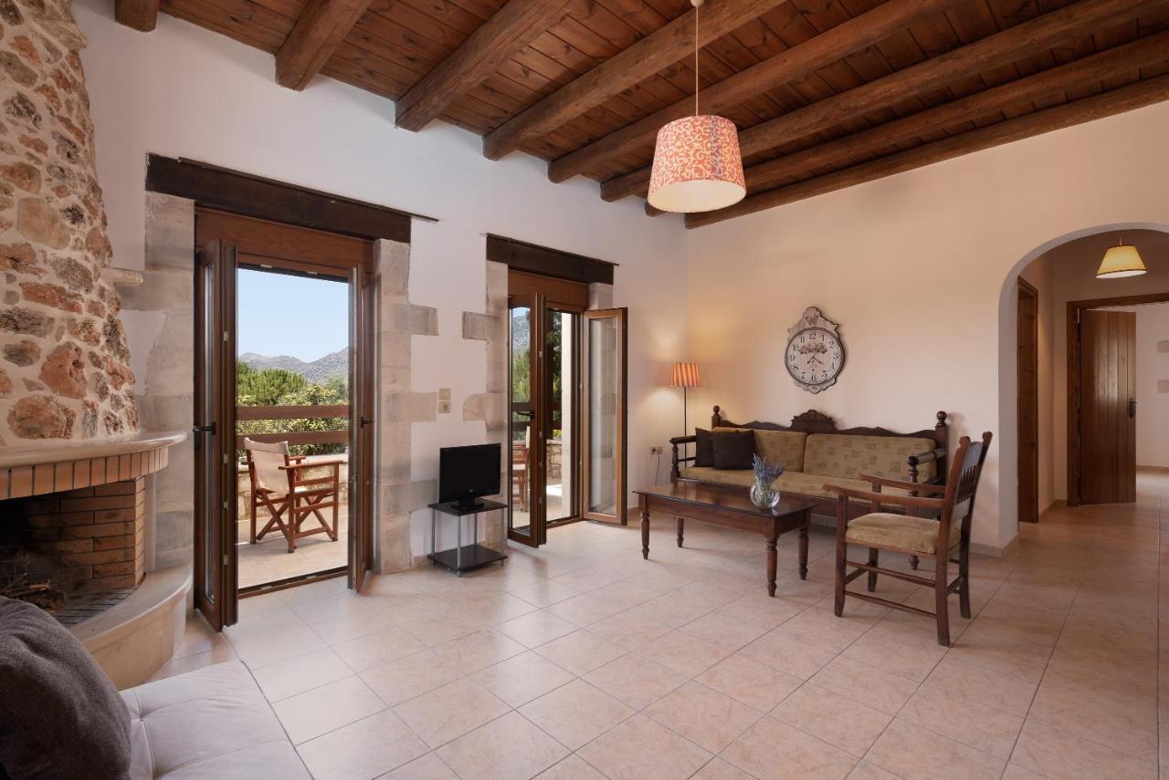 Koules Estate, With Private Pools & Bbq - Embracing Nature, By Thinkvilla Argouli Eksteriør bilde