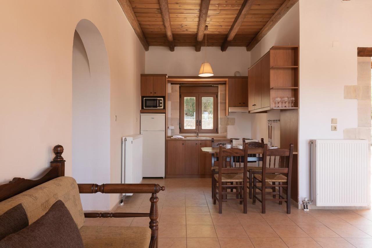 Koules Estate, With Private Pools & Bbq - Embracing Nature, By Thinkvilla Argouli Eksteriør bilde